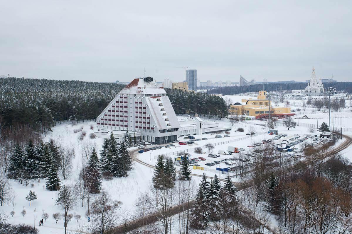 Agat Hotel Minsk Exterior foto